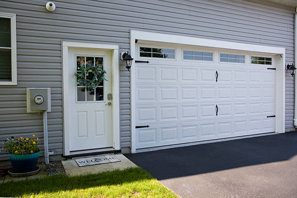 24/7 Emergency Garage Door Panel Replacement experts in Oceana, WV